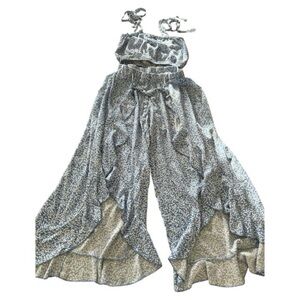 Kiwi & punch blue white printed set crop top and flowy cropped ruffled pants